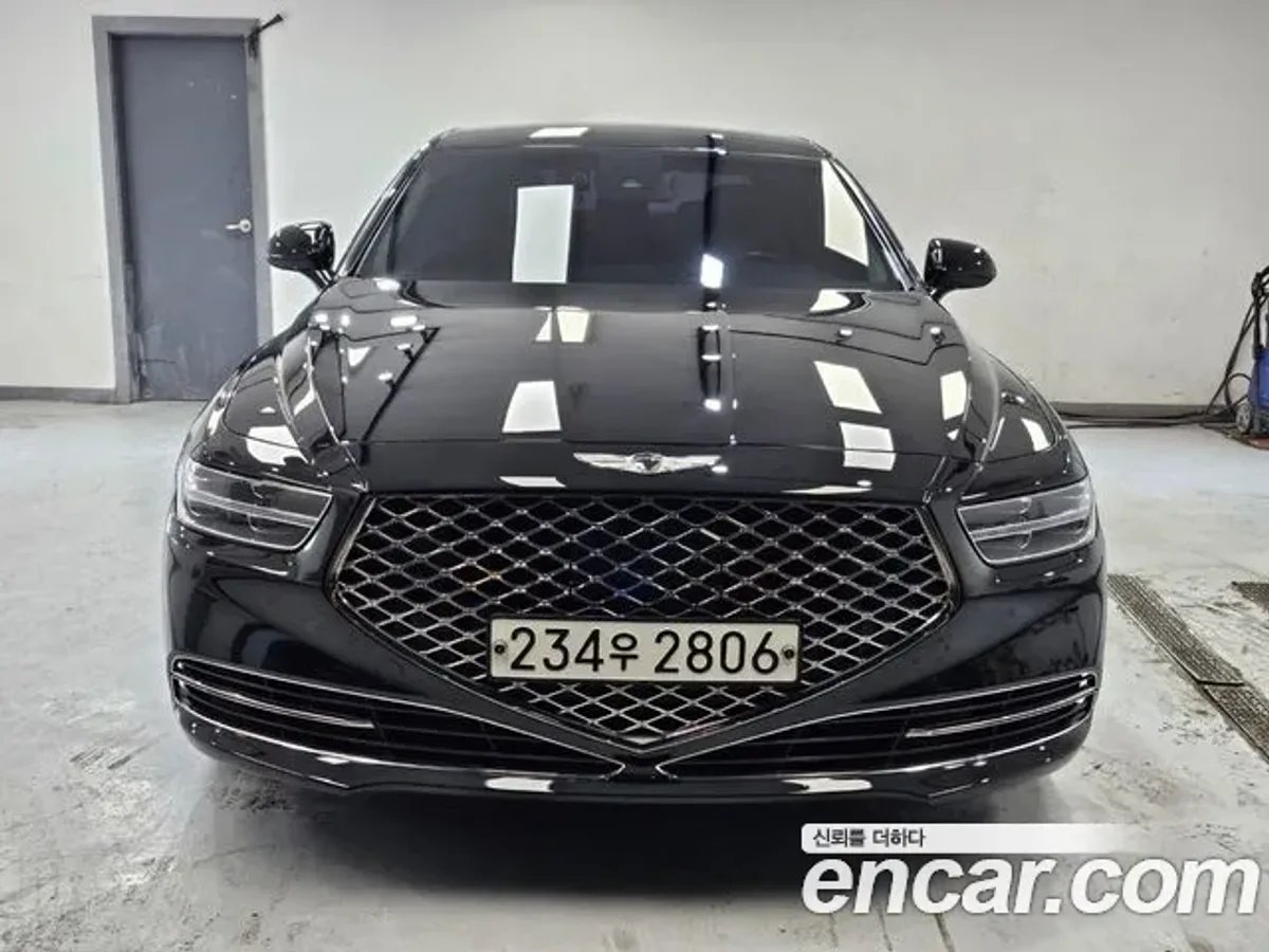 Genesis G90 — تك توب